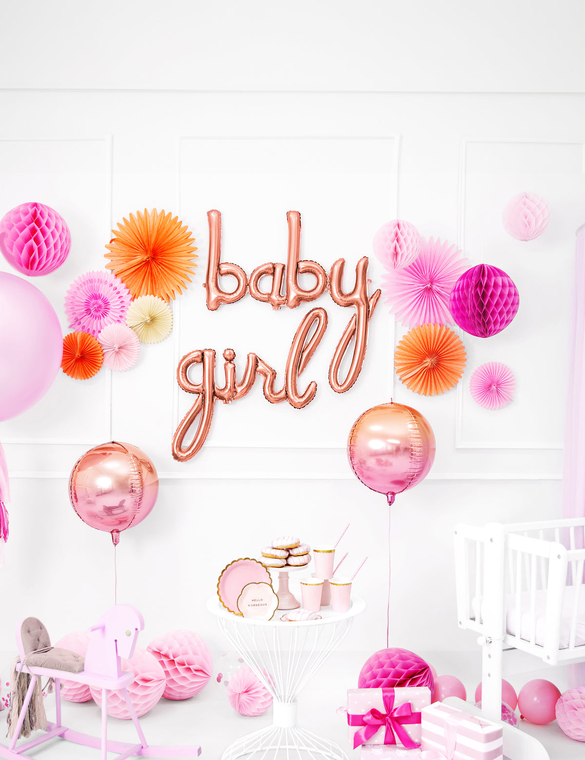 Mise en scène de décoration baby girl du ballon aluminium baby pour fête
