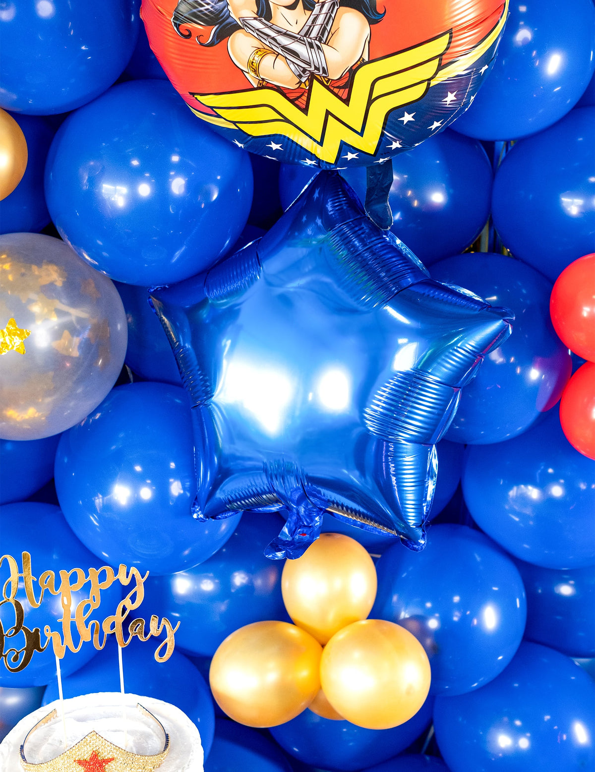 Mise en situation du ballon aluminium étoile pour fête bleue