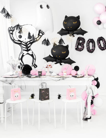 Mise en scène de table d'Halloween du ballon en aluminium fantôme