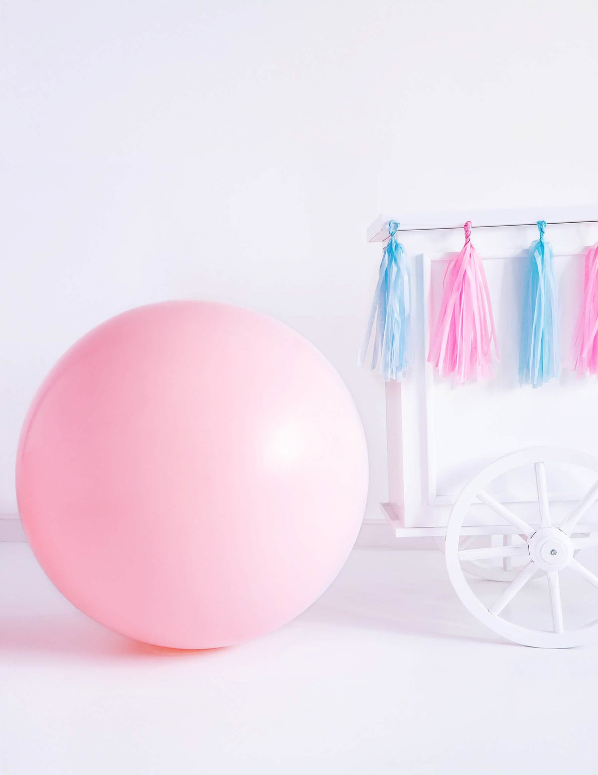 Mise en scène do balão em látex gigante para decoração de festa cor de rosa pálido