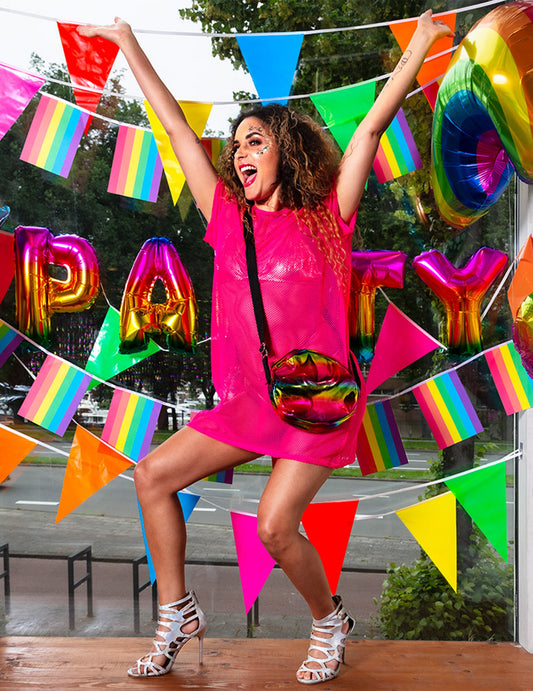 Mise en situation des ballons aluminium lettres Party arc-en-ciel