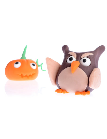 Mise en situation sur figurines d'Halloween des petits yeux en sucre pour gâteaux