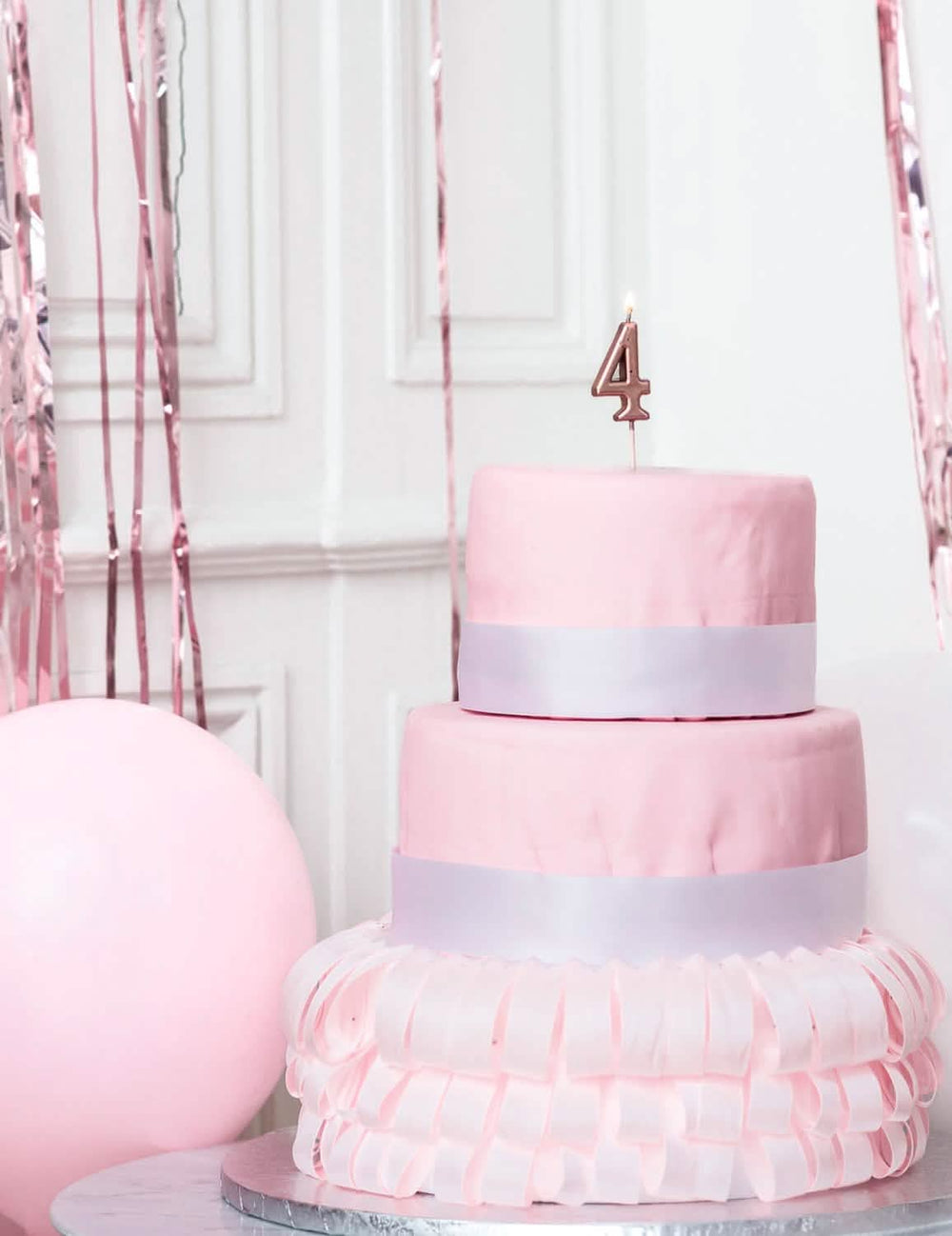 Decoração para bolo de uma vela de aniversário número 4