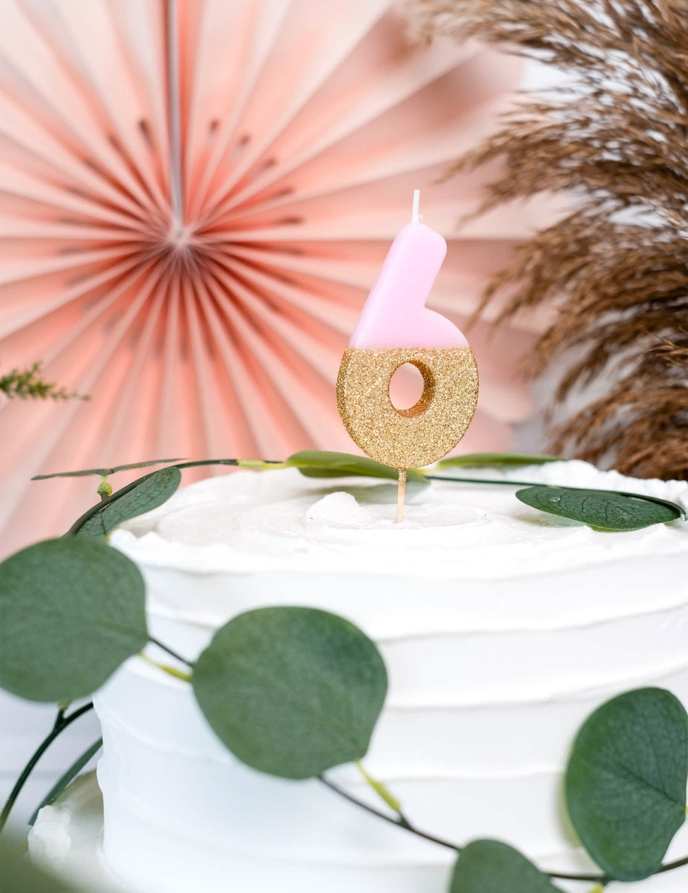 Vela sobre espeto em forma de número 6 para bolo cor de rosa e dourado com purpurina