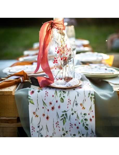 Decoração de mesa festiva com garrafa e flores secas para centro de mesa colorido