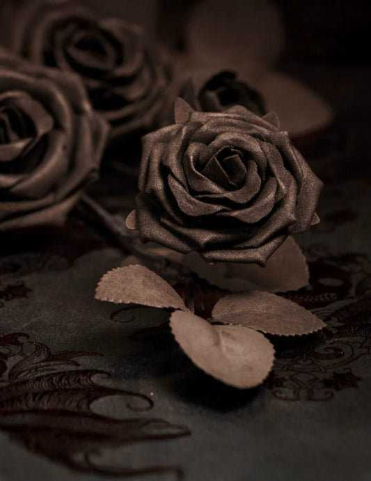 Haste de 5 rosas pretas 71 cm