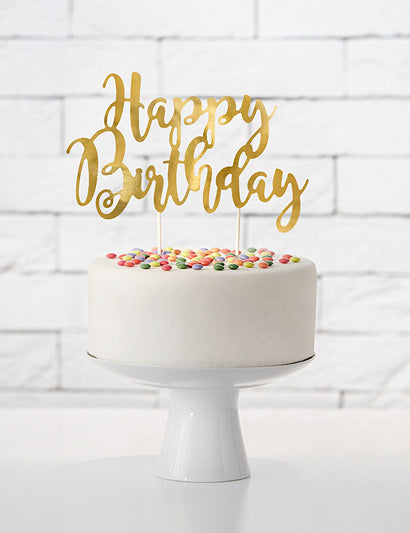 Mise en situation sur un gâteau du cake topper en carton Happy Birthday