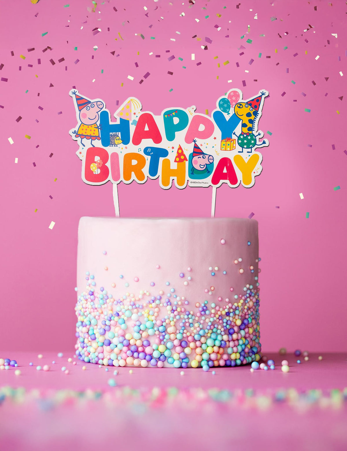 Mise en situation sur un gâteau du Cake topper Happy Birthday Peppa Pig