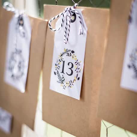 Calendário do advento belos momentos 25 saquinhos para personalizar kraft e branco