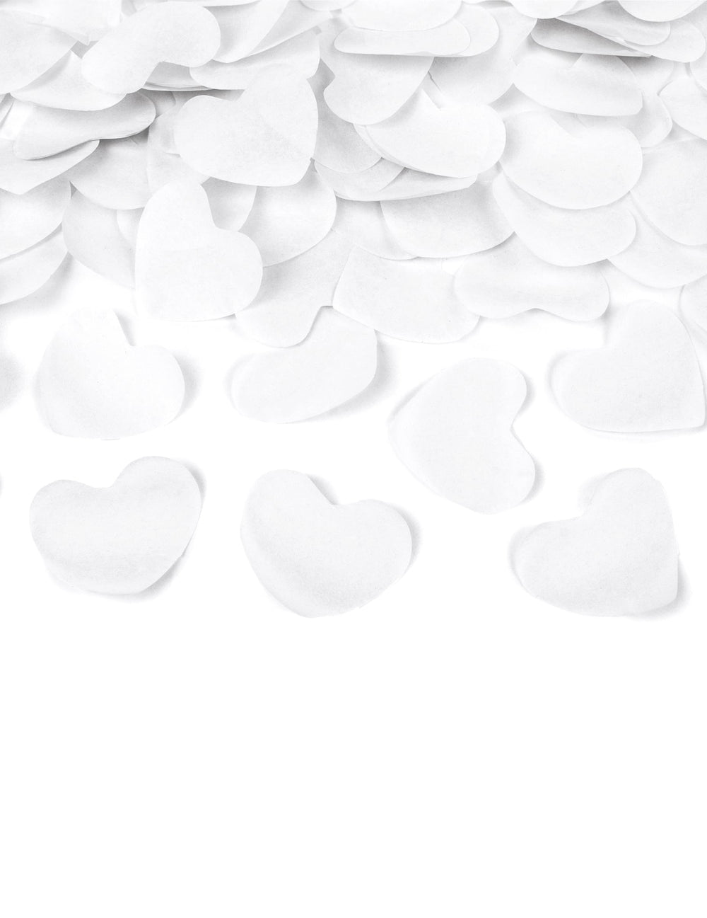 Gros plan sur les confettis du canon à confettis coeurs pour fête