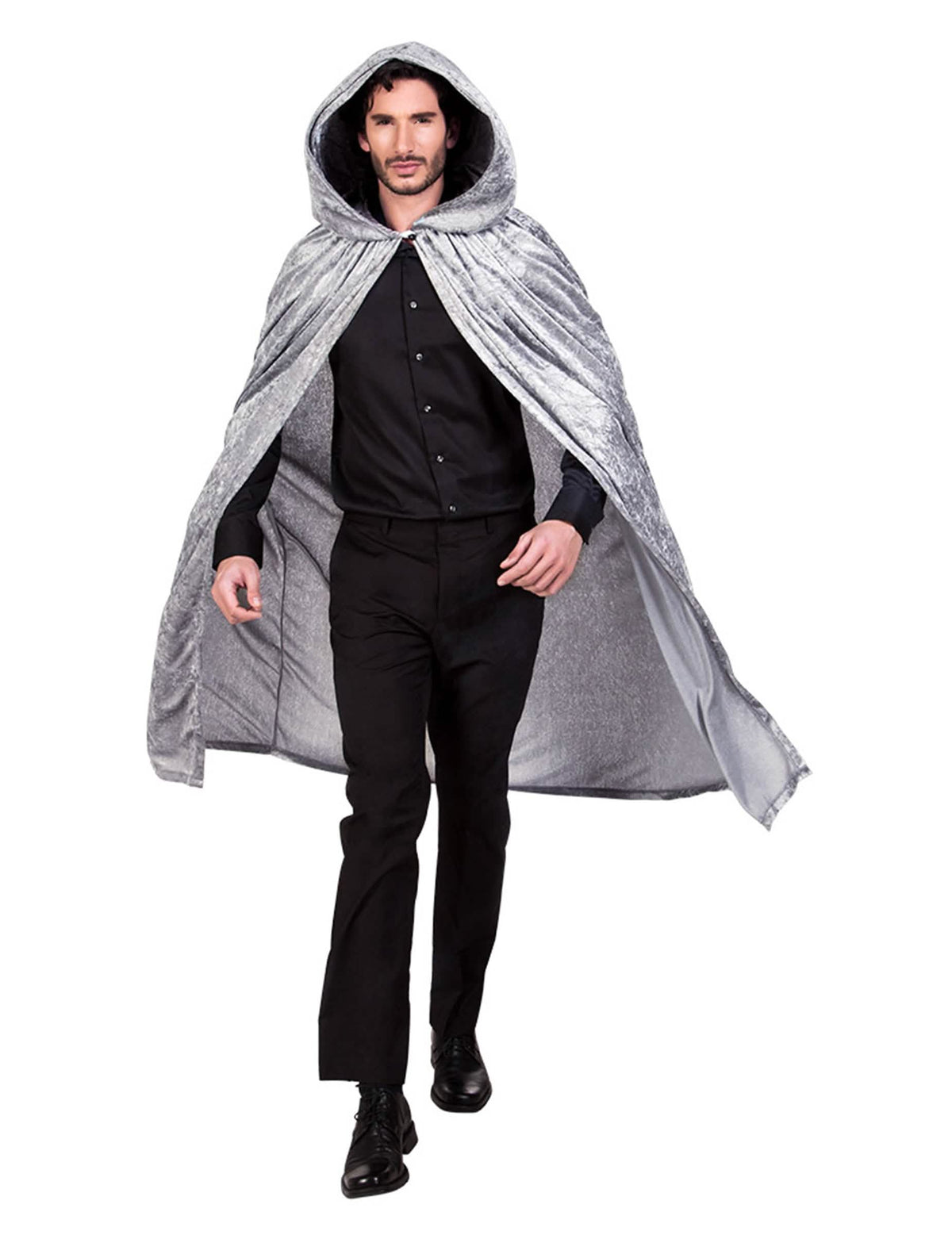 Vista de corpo inteiro da capa halloween