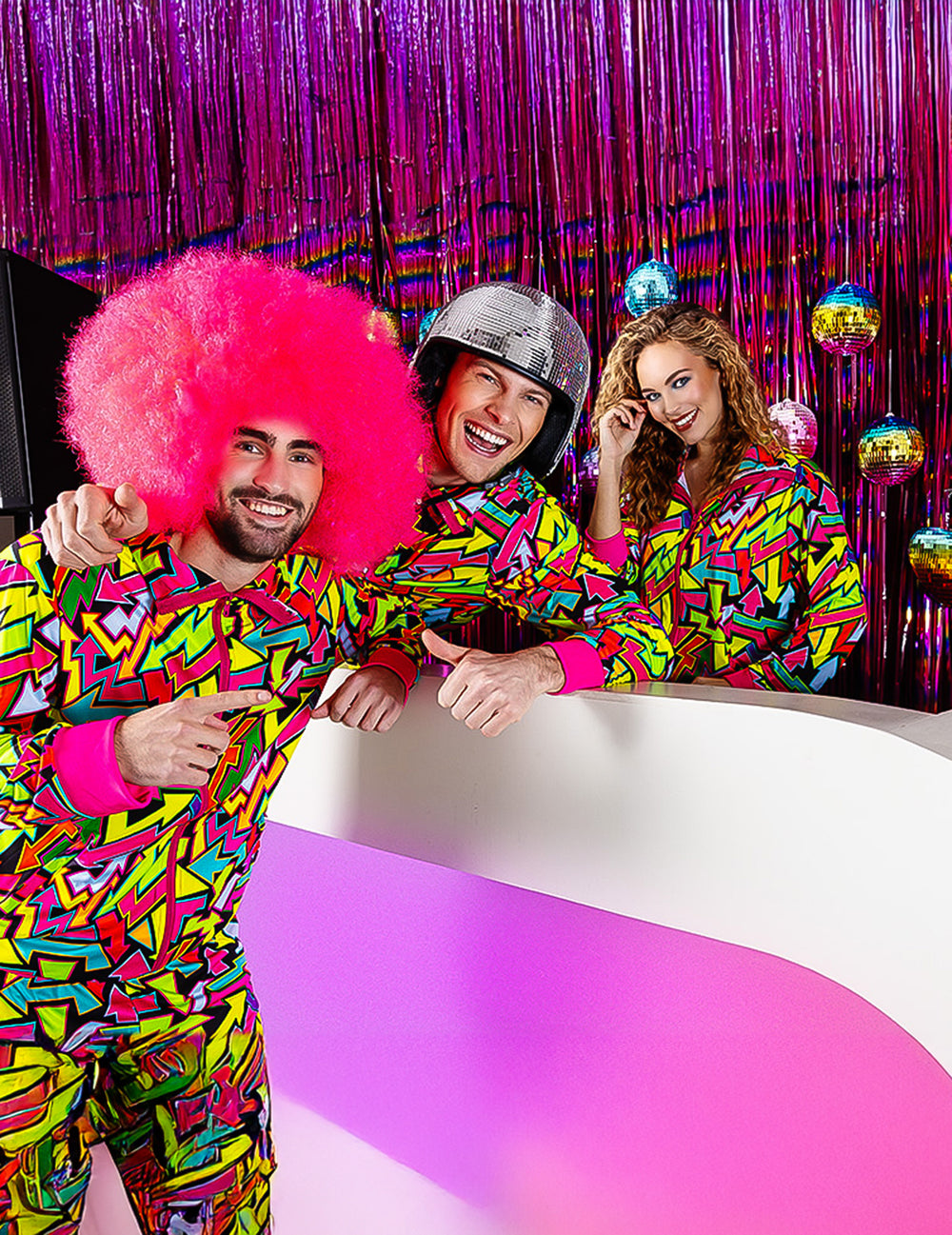 Mise en situation du casque boule à facettes disco pour adulte