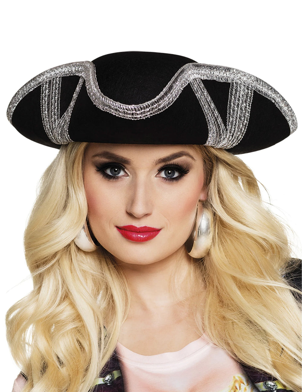 Vue de face du chapeau de pirate