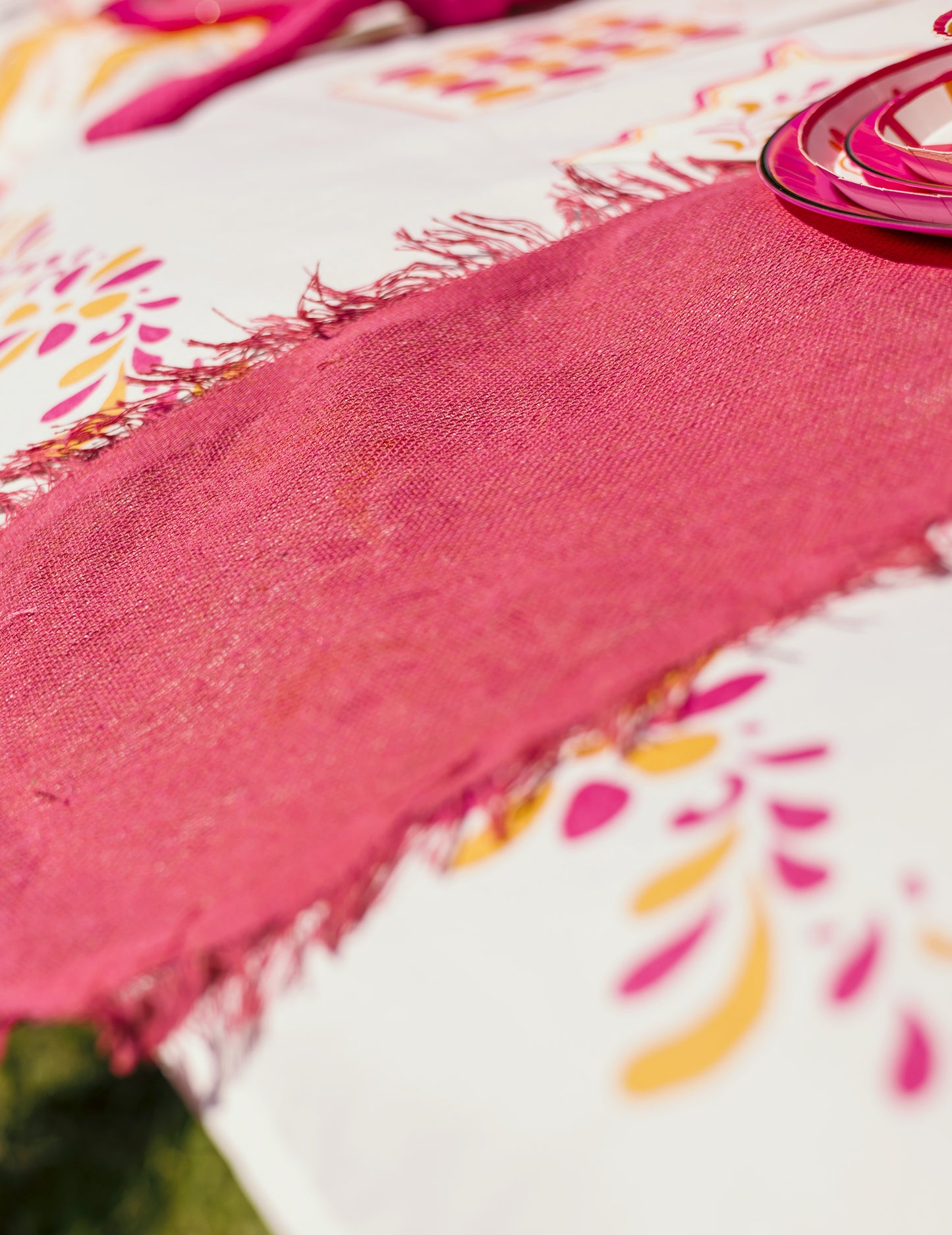Caminho de mesa em tecido rosa 30 cm x 3 m