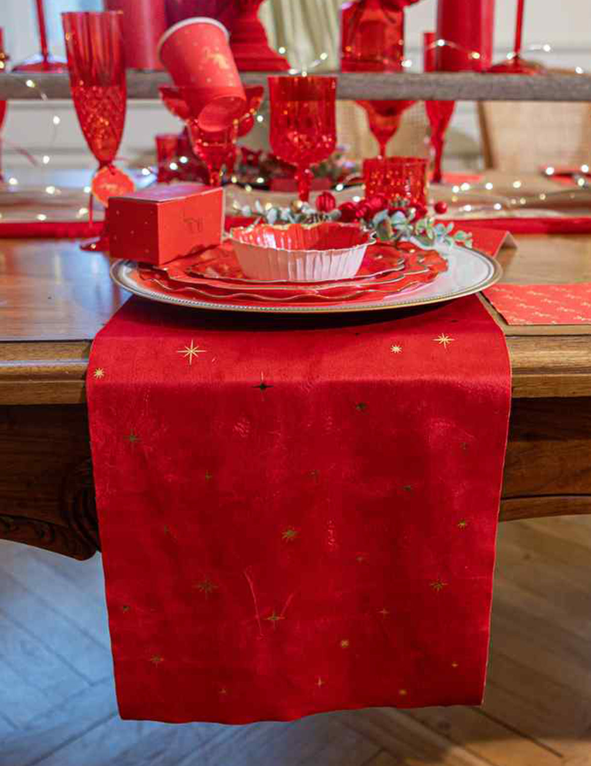 Caminho de mesa estrelas veludo vermelho e dourado 28 cm x 3 m