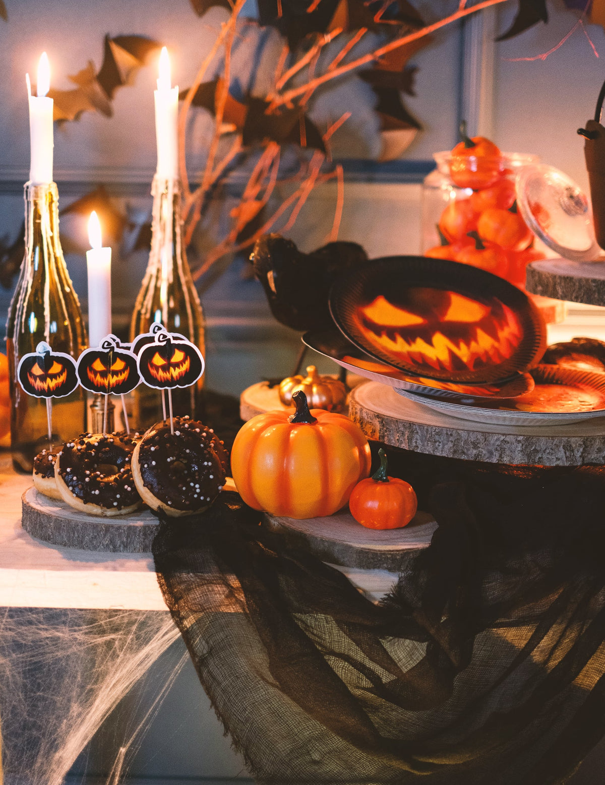 Mise en scène festive de la citrouille en résine d'Halloween