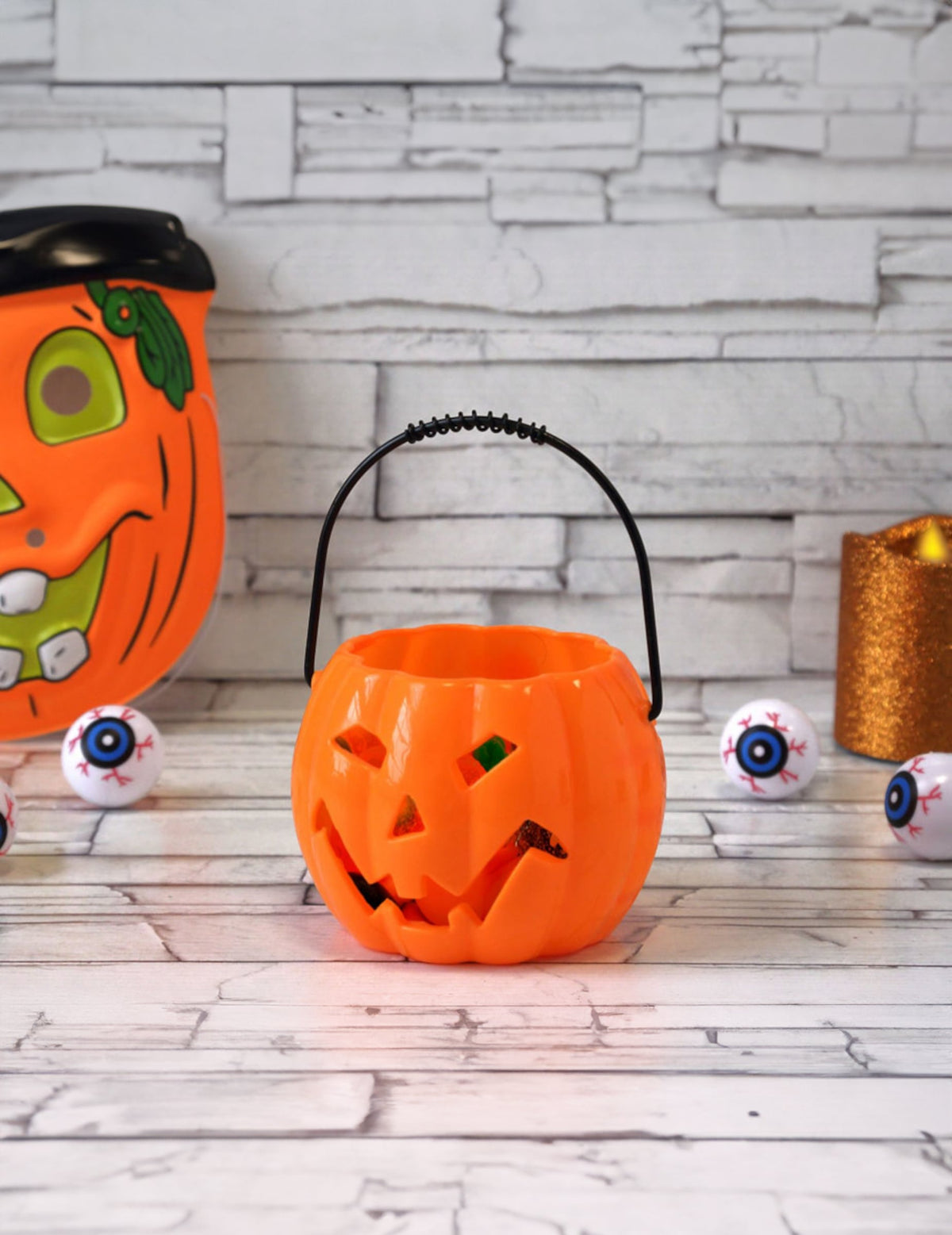 Vue de face dans un décor de la citrouille lumineuse Halloween