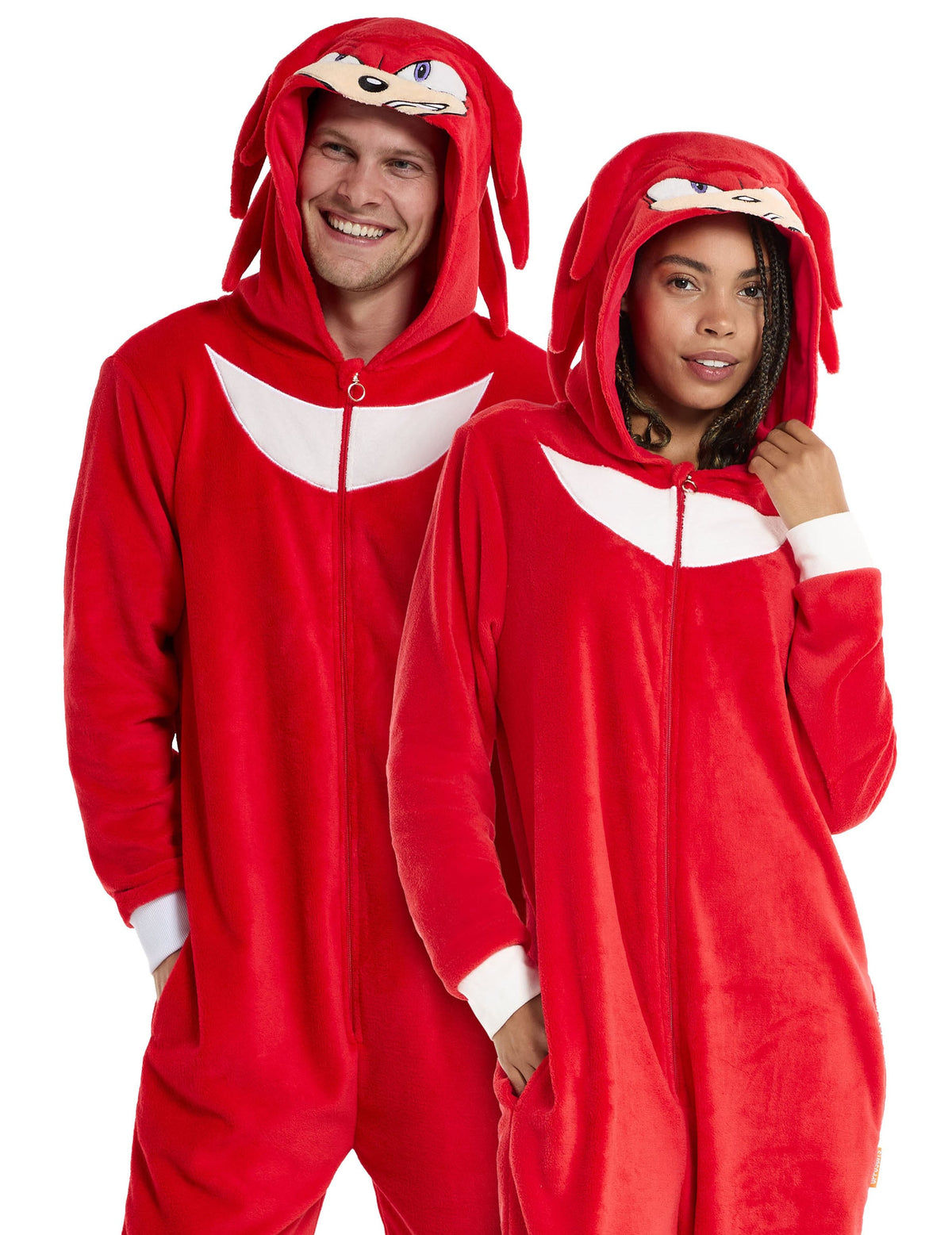Vue portée par un couple de la combinaison Knuckles Sonic™