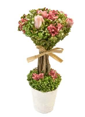 Vista frontal da composição de flores secas e rosas para decoração