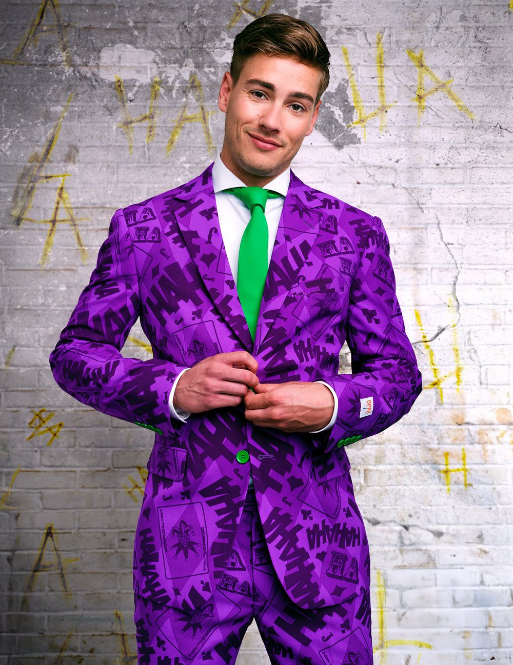 Gros plan sur la veste et la cravate du costume Mr. Joker™ pour homme