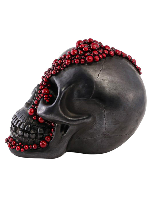 Crânio decorativo em resina preto com pérolas vermelho sangue 15 x 23 x 18 cm