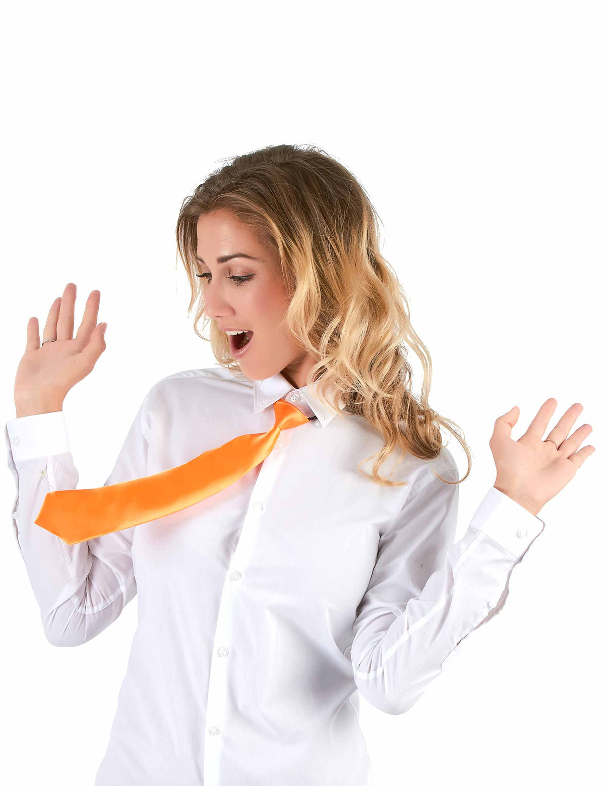 Vue de profil de la cravate pour adulte orange