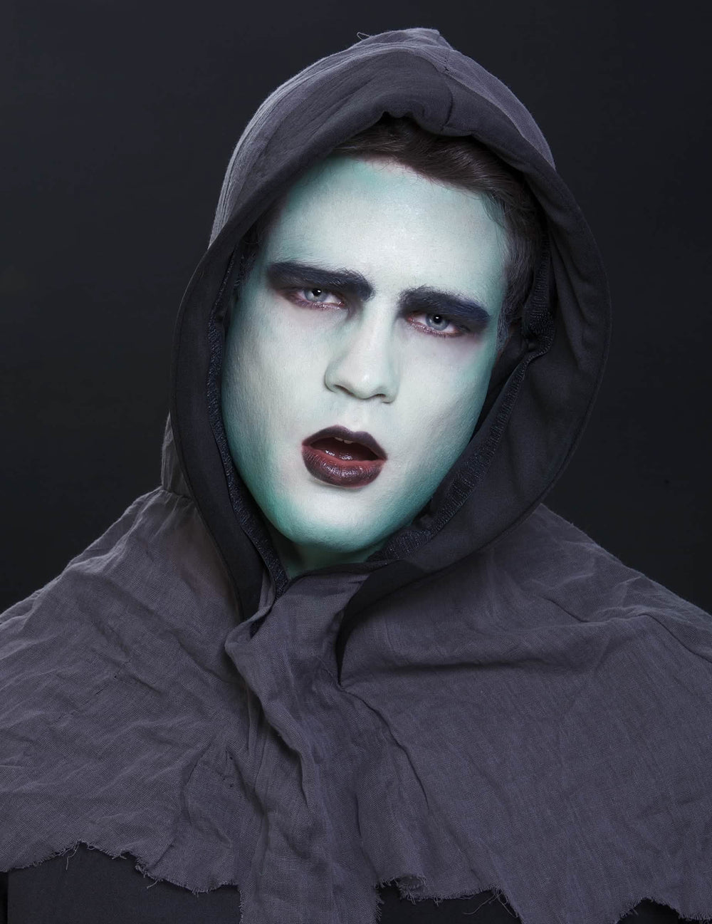 Resultado da maquilhagem realizado com o creme fosforescente maquilhagem fluo