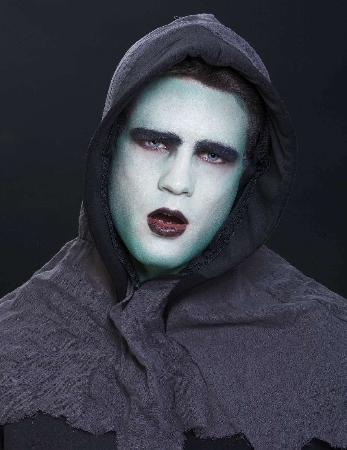 Resultado da maquilhagem realizado com o creme fosforescente maquilhagem fluo