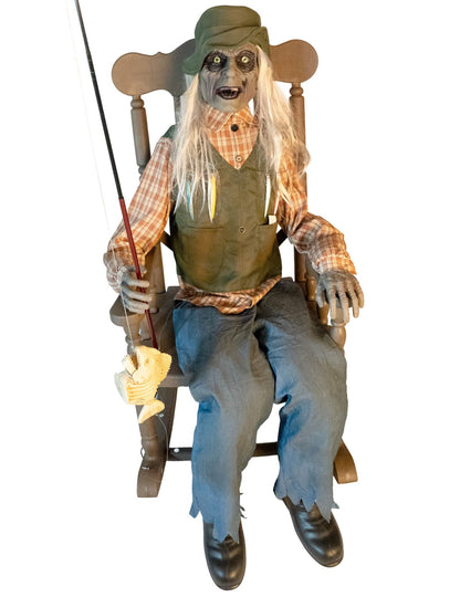 Decoração animada pescador assombrado em cadeira de baloiço com movimento 67 x 95 x 185 cm