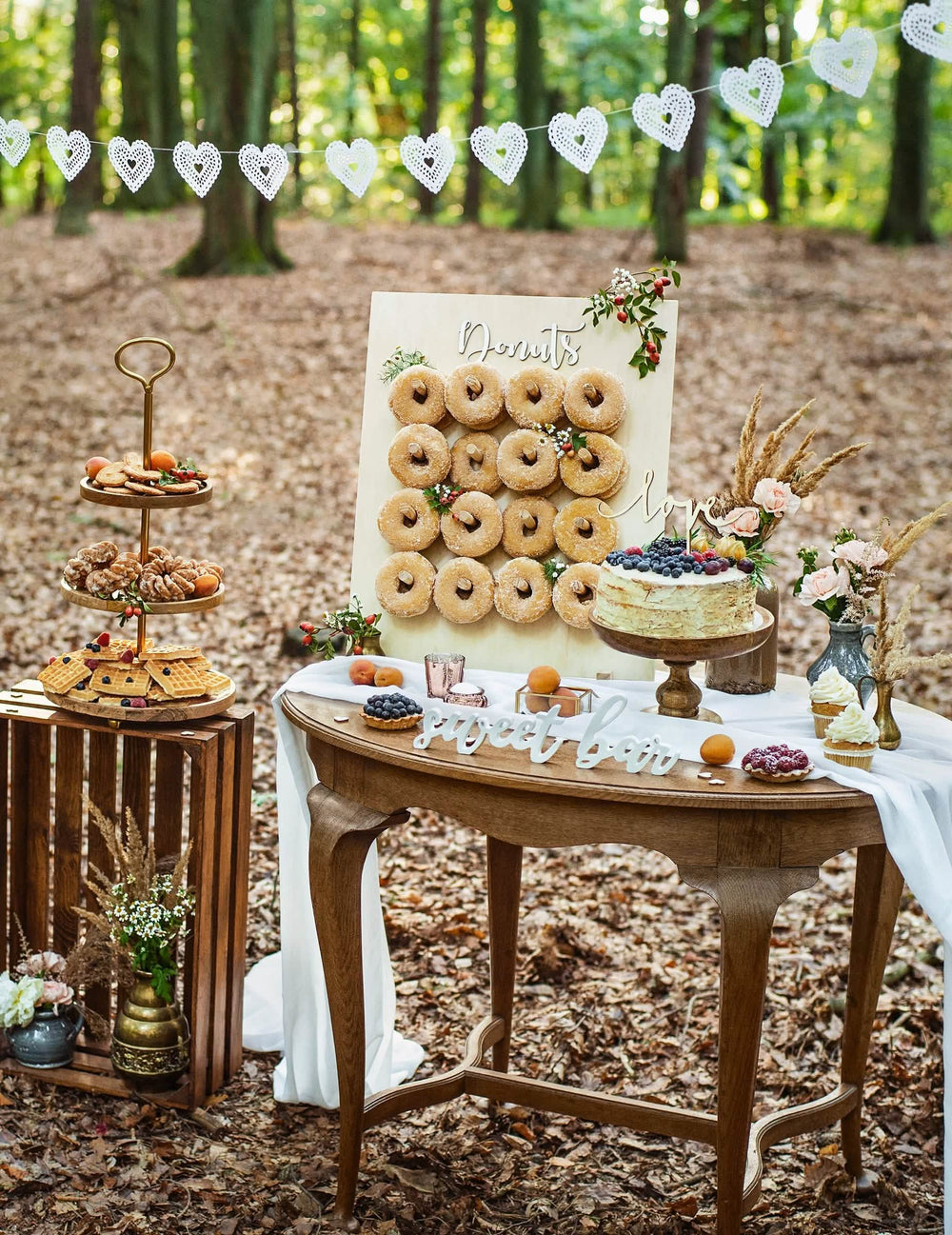 Decoração rústica em madeira sweet bar para casamento