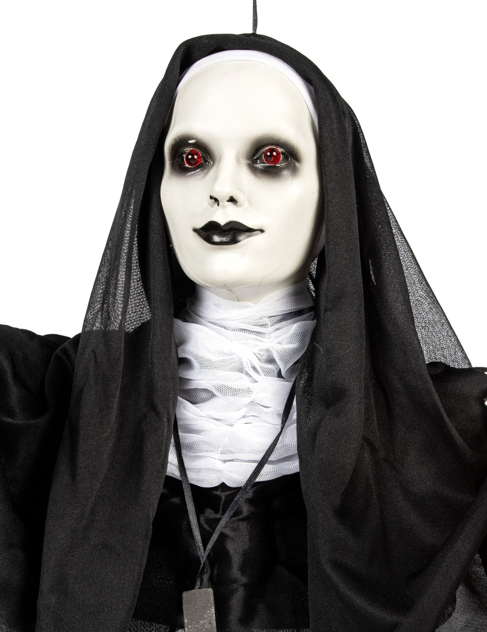 Gros plan sur le buste et le visage de la décoration lumineuse nonne suspendue