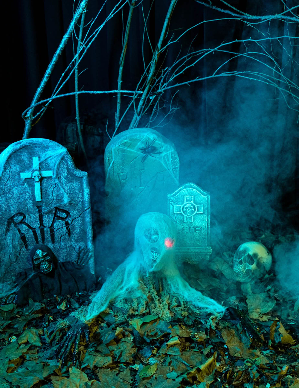Decoração zombie animada para halloween cinzento com olho vermelho luminoso e mãos pretas