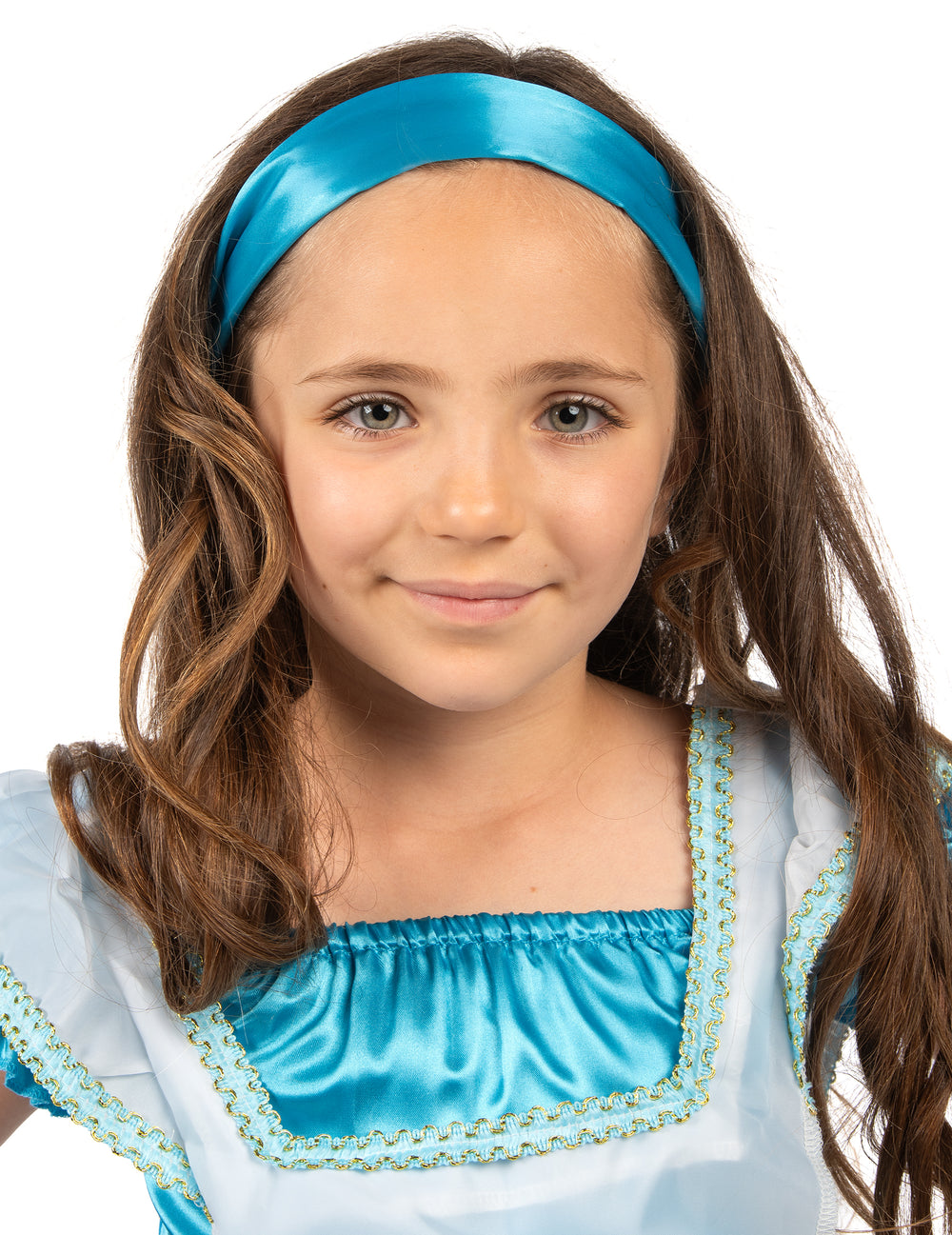 Gros plan sur le bandeau bleu du déguisement Alice pour fille