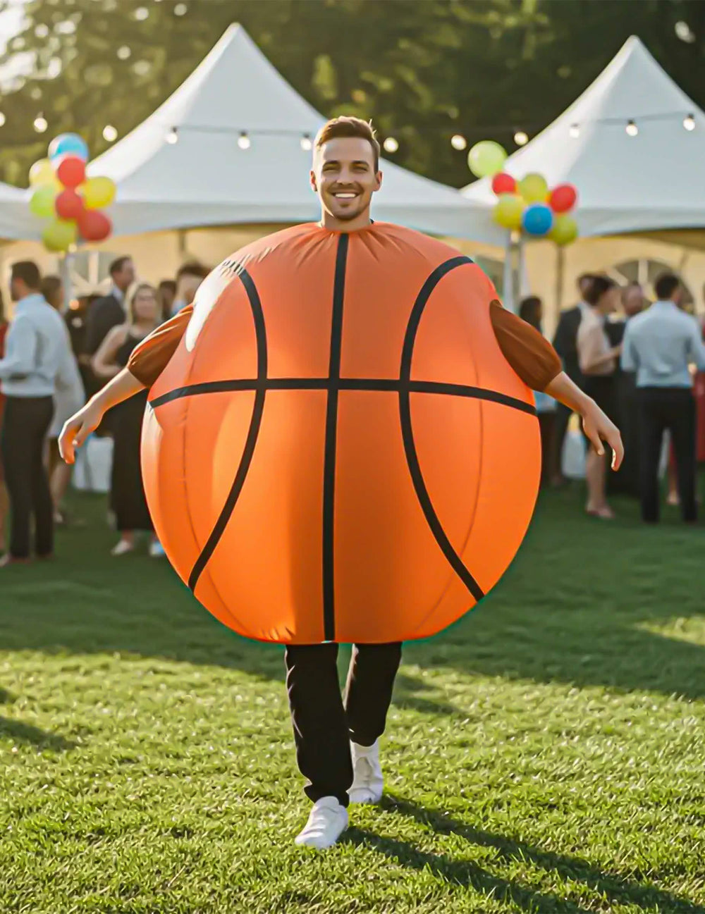 Mise em situação numa festa de disfarces ballon de basket carry me
