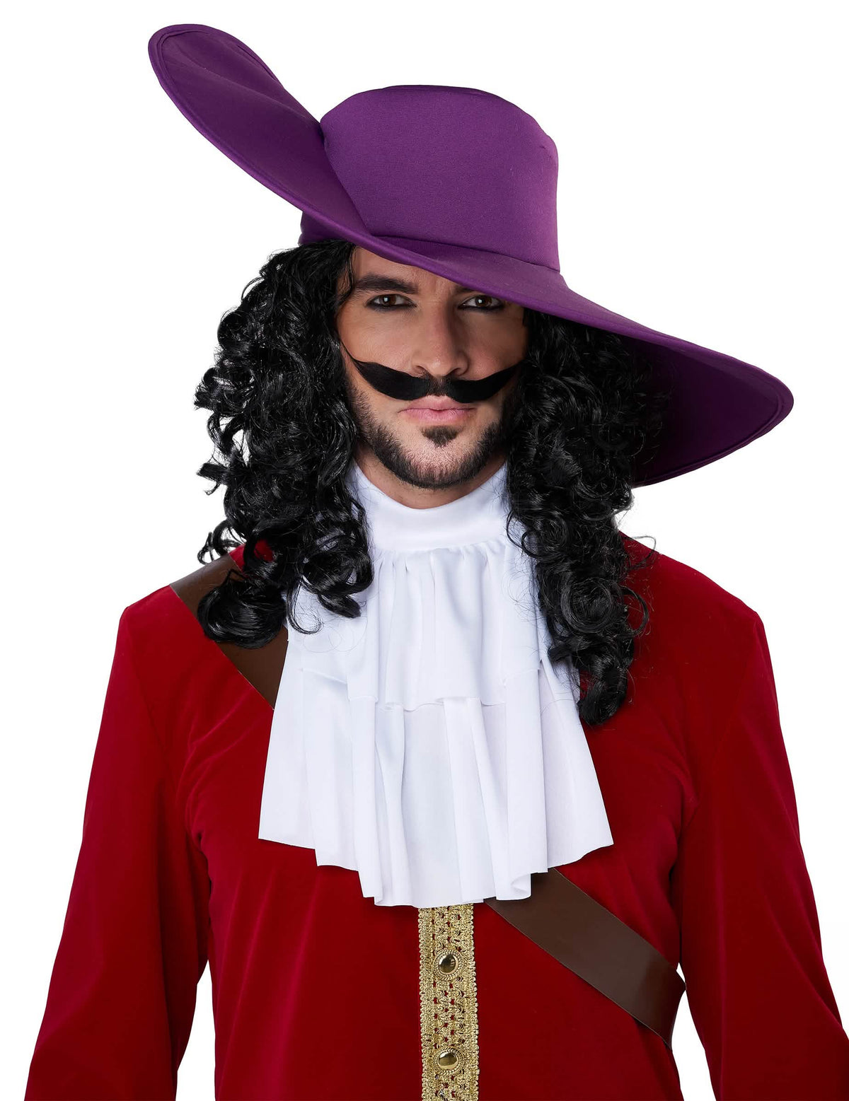 Grande plano sobre o chapéu e a peruca do disfarce de capitão pirata com gancho luxo