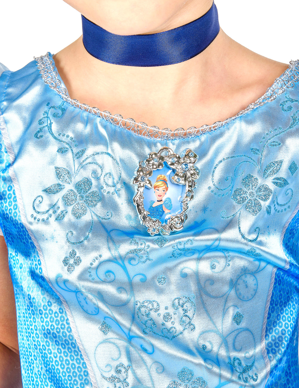 Détail du médaillon et du bustier du déguisement classique Cendrillon pour fille
