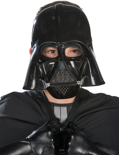 Gros plan sur le masque du déguisement classique Dark Vador pour garçon