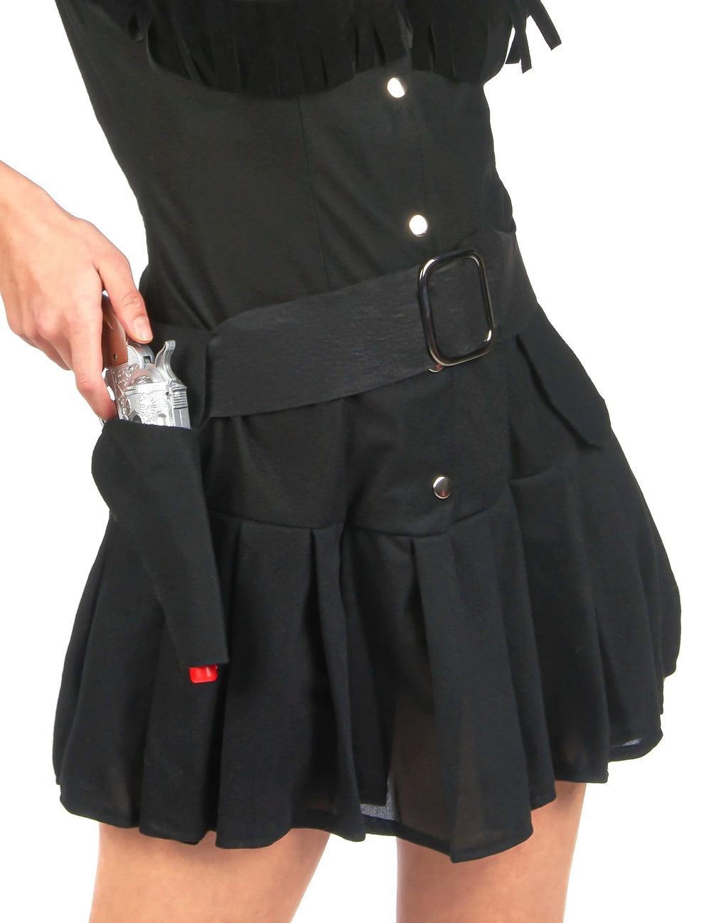 Détail de la ceinture avec holster et pistolet du déguisement cow girl pour femme robe noire