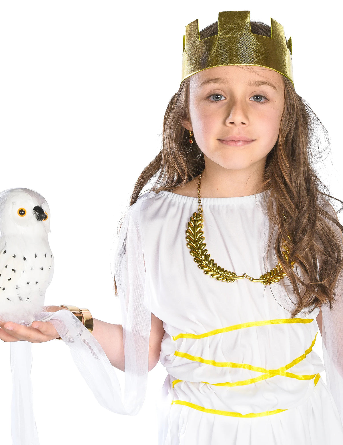 Gros plan sur les accessoires du déguisement de déesse Athena