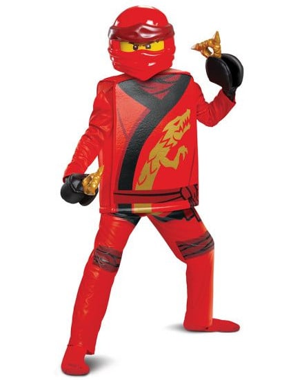 Vue d'ensemble en pose de combat du déguisement deluxe Kai Ninjago LEGO