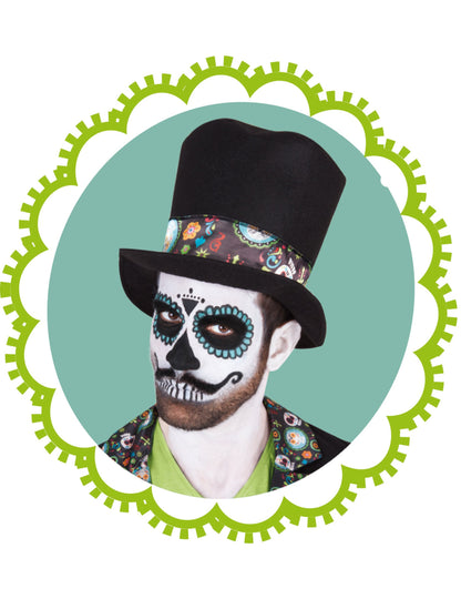 Gros plan sur le maquillage et le chapeau haut-de-forme du déguisement Dia de los muertos pour homme