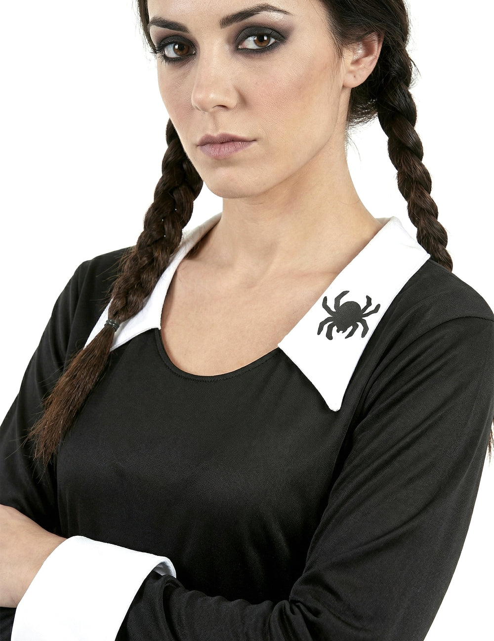 Détail du col avec araignée du déguisement d'écolière Halloween pour femme