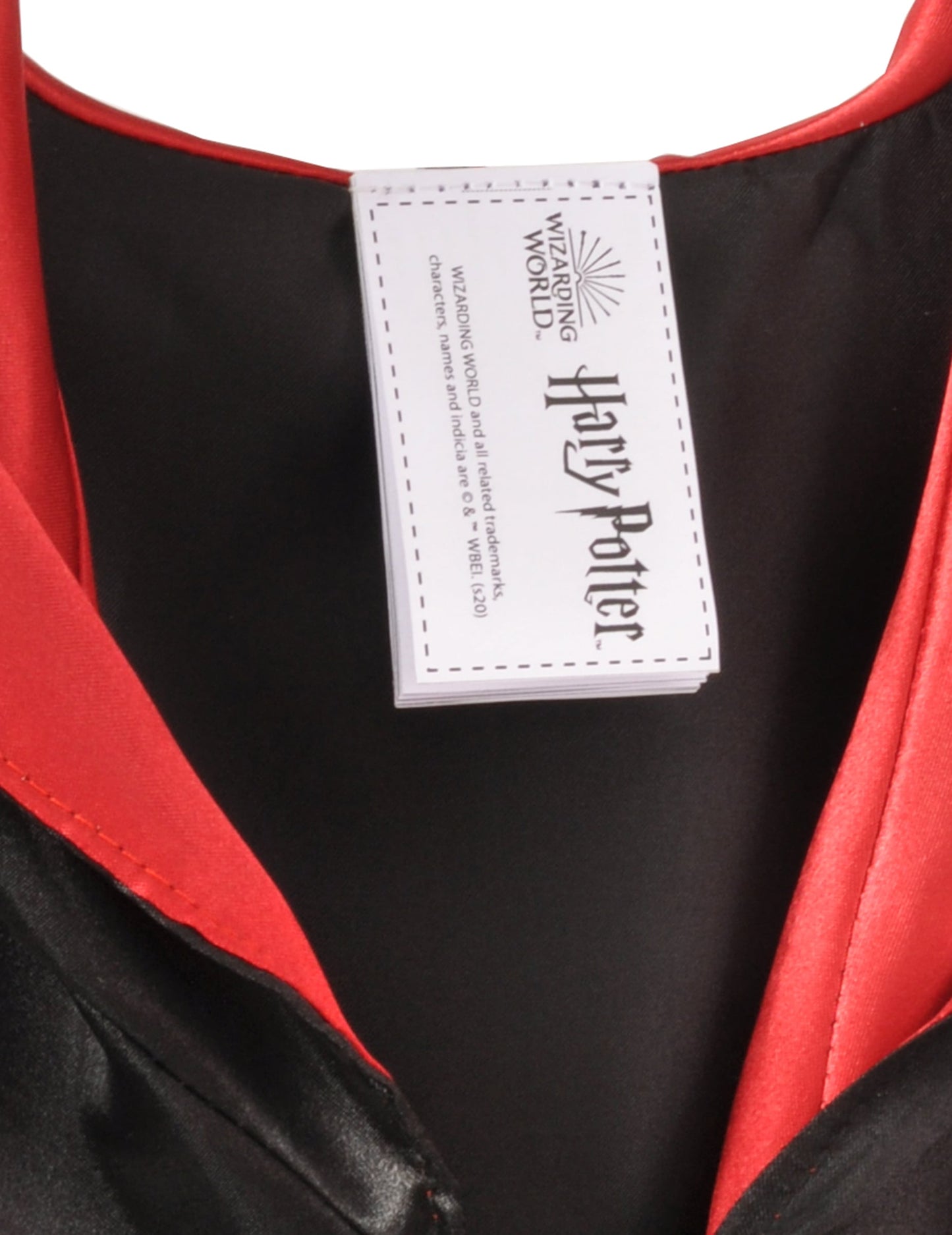 Détail de l'étiquette de licence officielle Harry Potter du déguisement et accessoires Hermione