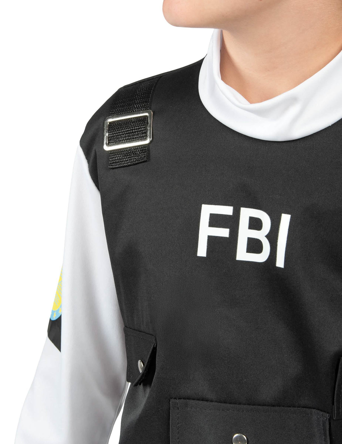 Detalhe da inscrição FBI no colete do disfarce FBI para criança