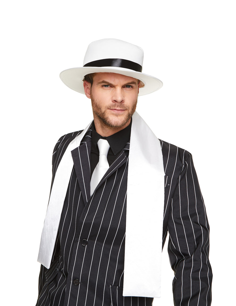Gros plan sur le chapeau et l'écharpe du déguisement gangster pour homme