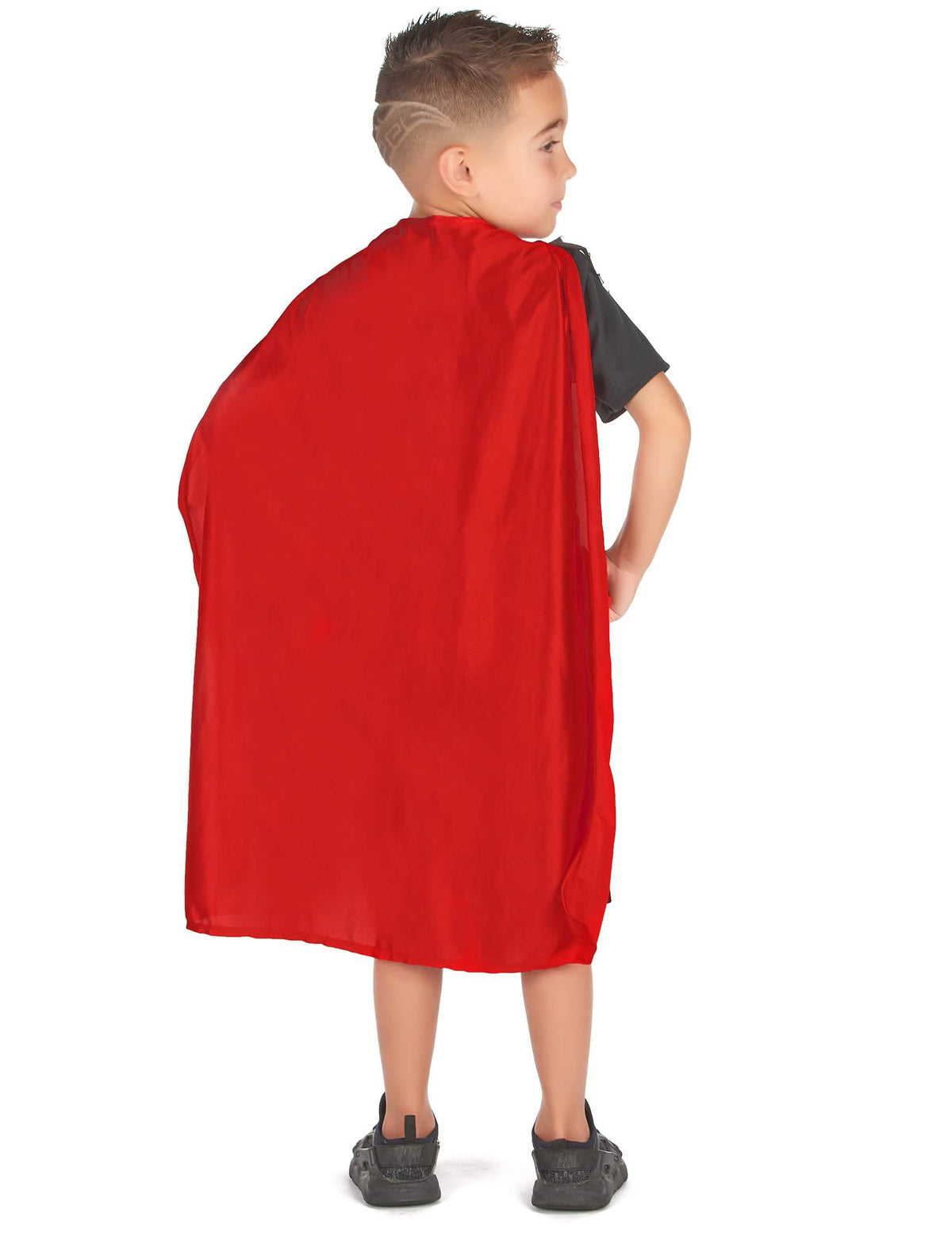 Vista de trás da capa vermelho do disfarce de guerreiro gladiador