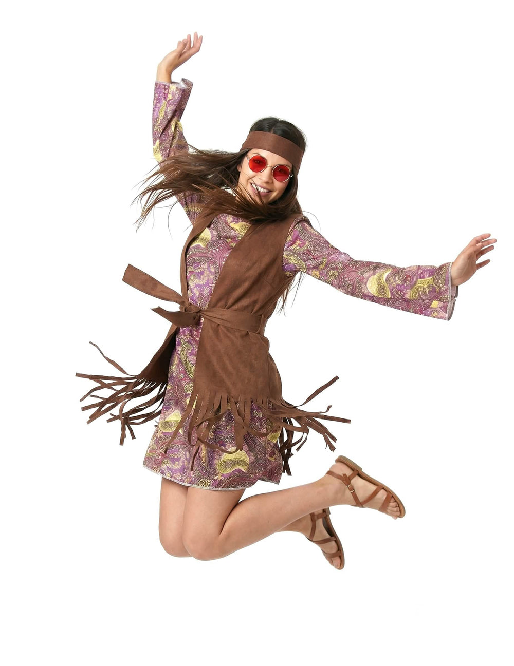 Vista em movimento do disfarce hippie com padrão paisley para mulher