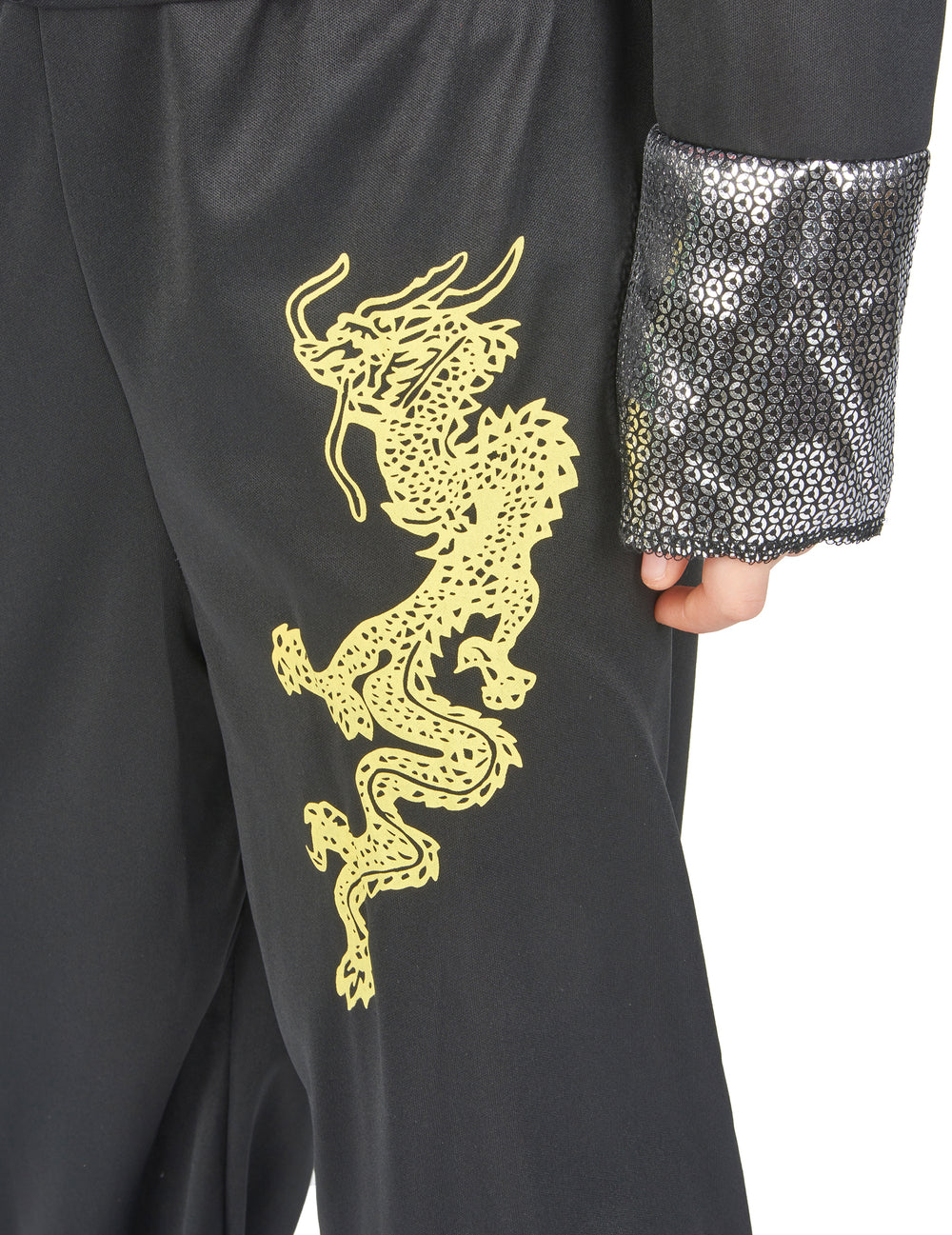 Détail du motif de dragon sur le pantalon du déguisement ninja dragon jaune