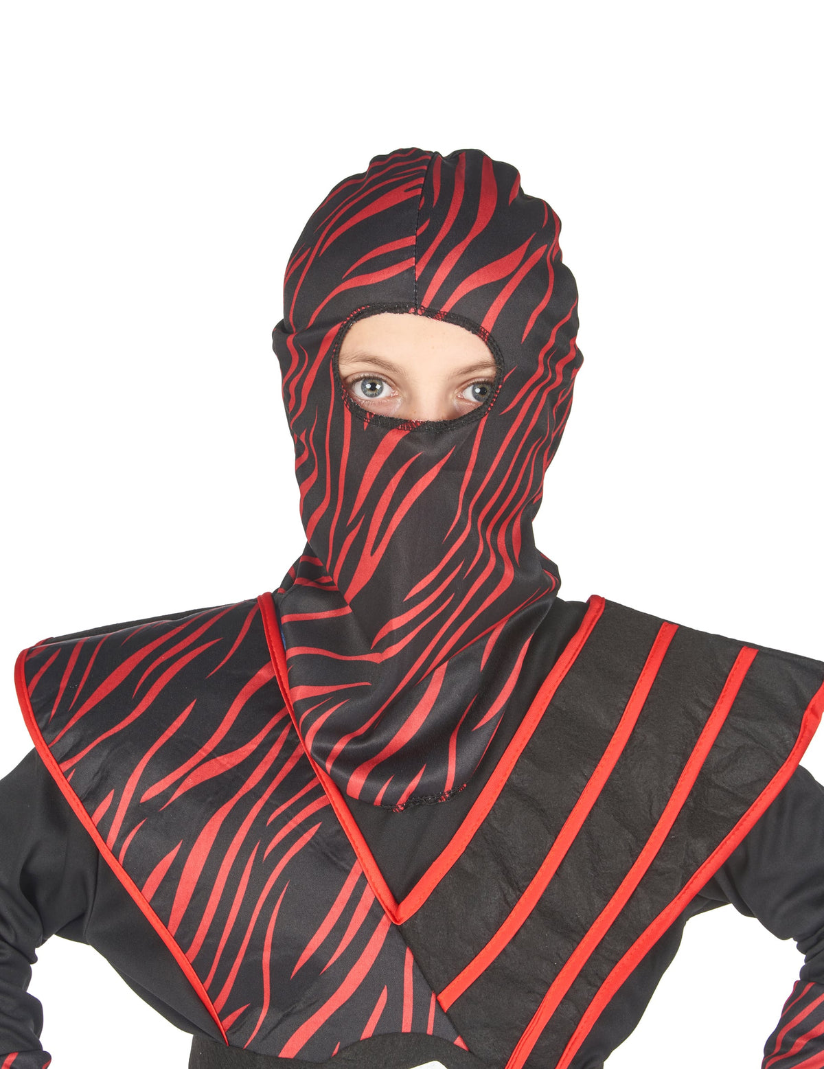 Gros plan sur la cagoule du déguisement ninja fauve pour garçon