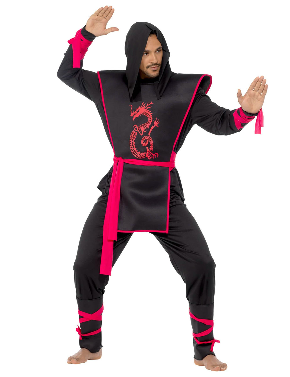 Pose de combate do disfarce ninja para homem